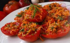 Помидоры по-корейски с морковью и чесноком