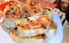 Рулет из лаваша с творогом, шоколадом и вареньем