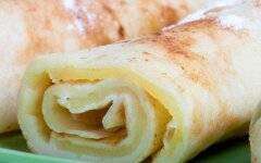 Вкусные блины на молоке с яблочным припеком