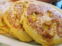 Пышные банановые оладьи на молоке