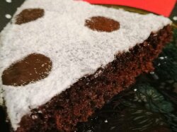 Шоколадный пирог с вареньем в мультиварке