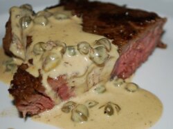 Бифштекс с пикантной приправой по-татарски