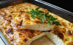 Простой омлет с сыром в духовке