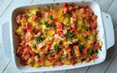 Запеканка из макарон и куриного филе с сыром и сливочной заливкой