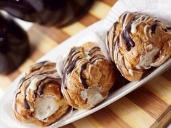 Домашние эклеры с кремом к чаю