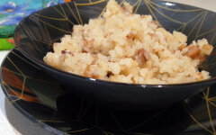 Рисовый пудинг с орехами, изюмом и специями