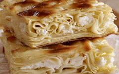 Ачма с сыром сулугуни и сметаной