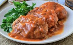 Гречаники с куриным и свиным фаршем в соусе