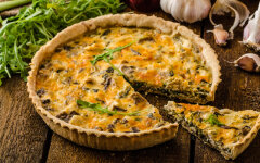 Киш с грибами и сыром по-французски