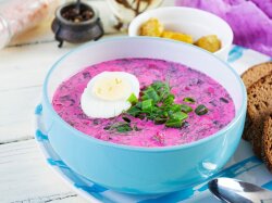 Летний свекольник с огурцами