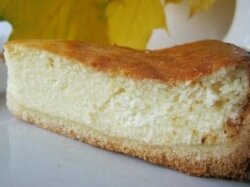 Простой домашний пирог с творогом