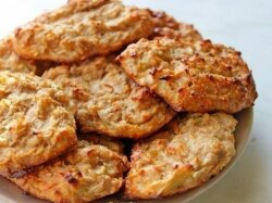 Творожно-овсяное печенье с яблоком и корицей