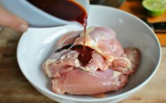Маринад-глазурь из пива для курицы