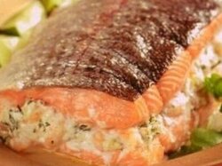 Фаршированный лосось с начинкой из креветок