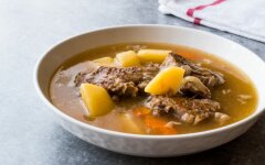 Гороховый суп из баранины с картофелем