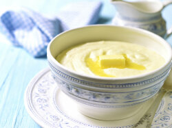 Манная каша из сухого молока в мультиварке