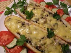 Бутерброды с грибами и моцареллой в духовке