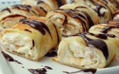 Блинные рулетики с бананово-творожной начинкой