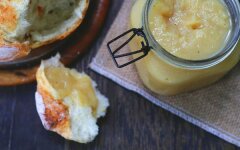 Банановое варенье с кокосом и ананасом