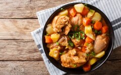 Жаркое из курицы с овощным миксом