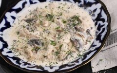Куриное фрикасе в сливочном соусе по-классически