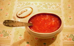 Хреновина из помидор со сливами