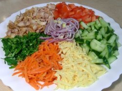 Салат «Козел в огороде» с краснокочанной капустой и говядиной