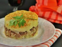 Картофельная запеканка с говяжьим фаршем и сыром в духовке