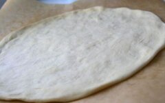 Бездрожжевое тесто для пиццы на кислом молоке и сметане