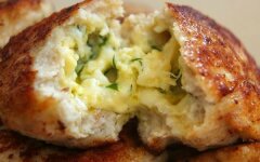 Куриные зразы с сырно-яичной начинкой