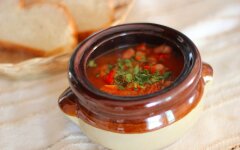 Фасолада с фасолью и овощами