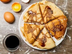 Блины с ягодно-цитрусовым сиропом