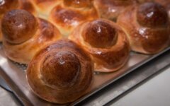 Булочки бриошь на сметане в хлебопечке
