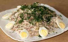 Мужской салат с говядиной, редькой и яблоком