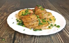 Сливочный картофель кружочками с сыром в духовке