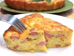 Капустный заливной пирог с сосисками на сметане и майонезе