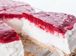 Ягодный чизкейк с протеином и сметаной