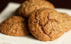 Овсяное печенье с бананом и клюквой в духовке