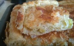 Классический курник из готового слоеного теста