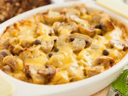 Запеканка из картофеля с двумя видами сыра