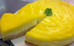 Чизкейк «Нью-Йорк» с лимонным топпингом