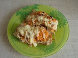 Стейки горбуши под «шубой»