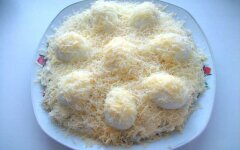 Салат «Сугроб» с чесночным соусом