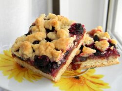 Рассыпчатое печенье с фруктовым джемом