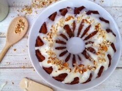 Банановый пирог со сливочно-творожным сыром