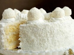 Торт «Рафаэлло» с кокосовым суфле