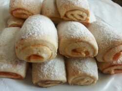 Печенье с повидлом на сметане