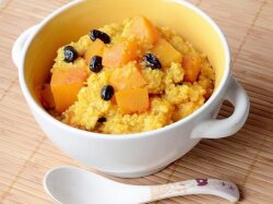 Молочная кукурузная каша с тыквой на завтрак