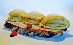 Плюшки с орехово-белковым кремом