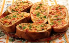 Мини пиццы из булочек в мультиварке